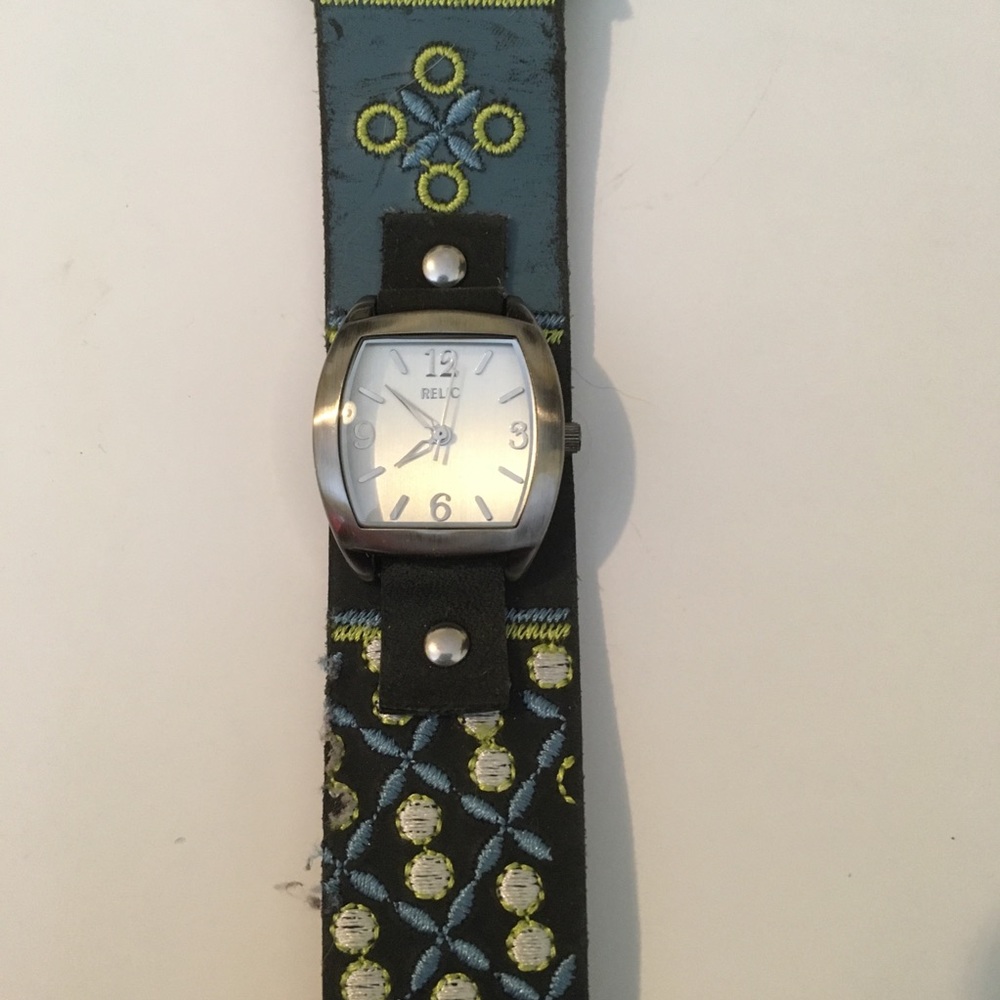 Relic Leather Band Watch